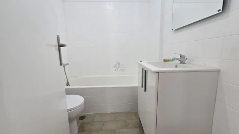Apartamento T2 para Arrendamento em Mina de Água