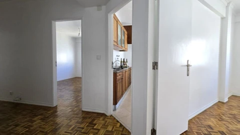 Apartamento T2 para Arrendamento em Mina de Água