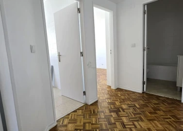 Apartamento T2 para Arrendamento em Mina de Água
