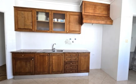Apartamento T2 para Arrendamento em Mina de Água
