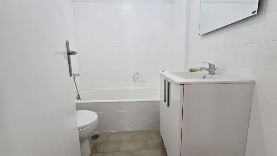 Apartamento T2 para Arrendamento em Mina de Água Foto 21