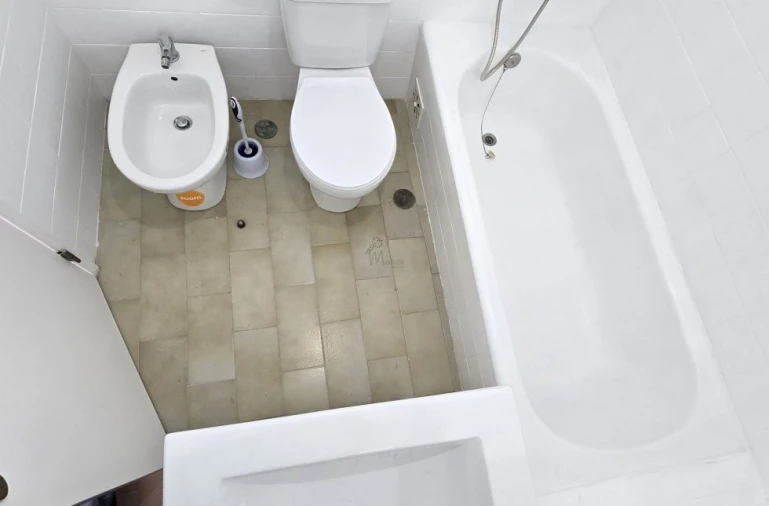Apartamento T2 para Arrendamento em Mina de Água Foto 8