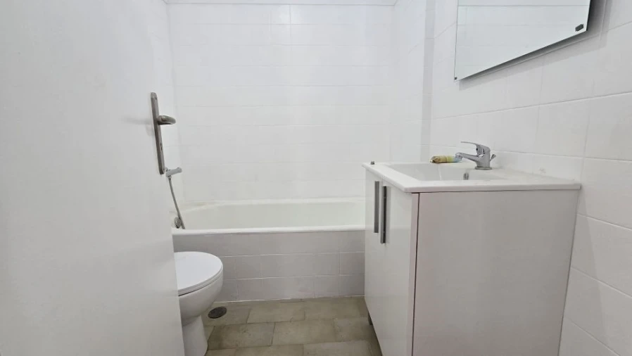 Apartamento T2 para Arrendamento em Mina de Água