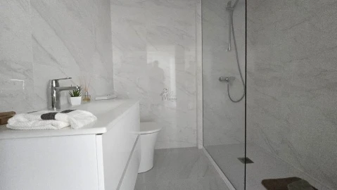 Apartamento T3 para Venda em Benfica