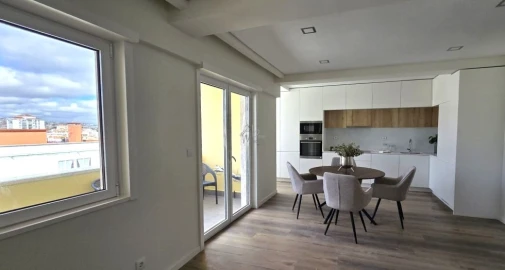 Apartamento T3 para Venda em Benfica