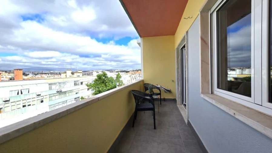 Apartamento T3 para Venda em Benfica Foto 8