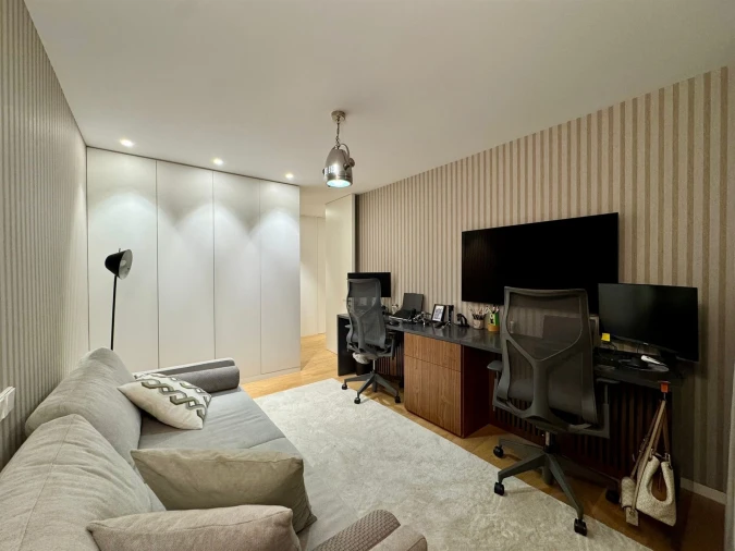 Apartamento T4 para Venda em Aldoar, Foz do Douro e Nevogilde Foto 17