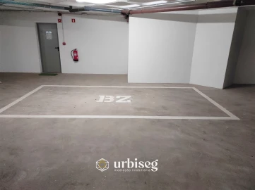 Garagem para Venda em Buarcos