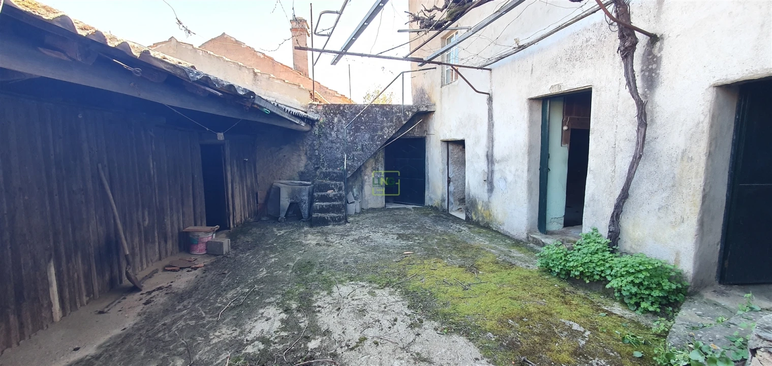 Moradia T3 para Venda em Sarzedas Foto 1