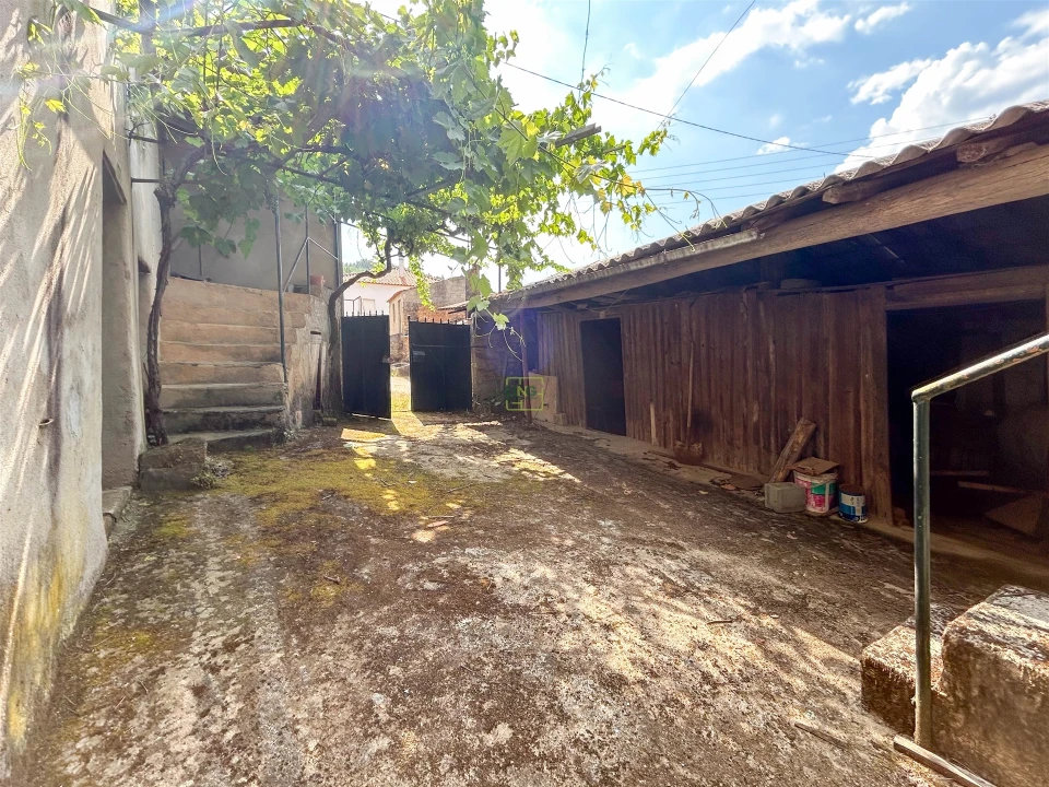Moradia T3 para Venda em Sarzedas Foto 31