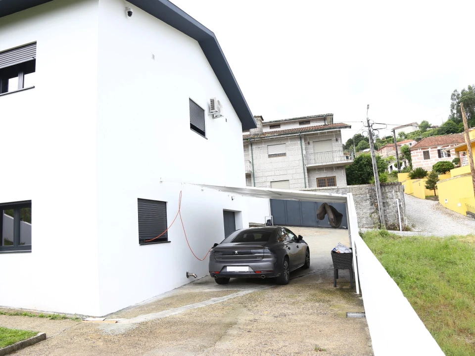 Moradia T0 para Venda em Vilarinho Foto 6