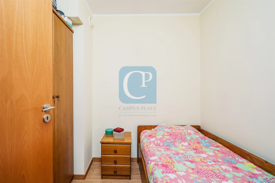 Apartamento T1 para Venda em Lordelo do Ouro e Massarelos Foto 13