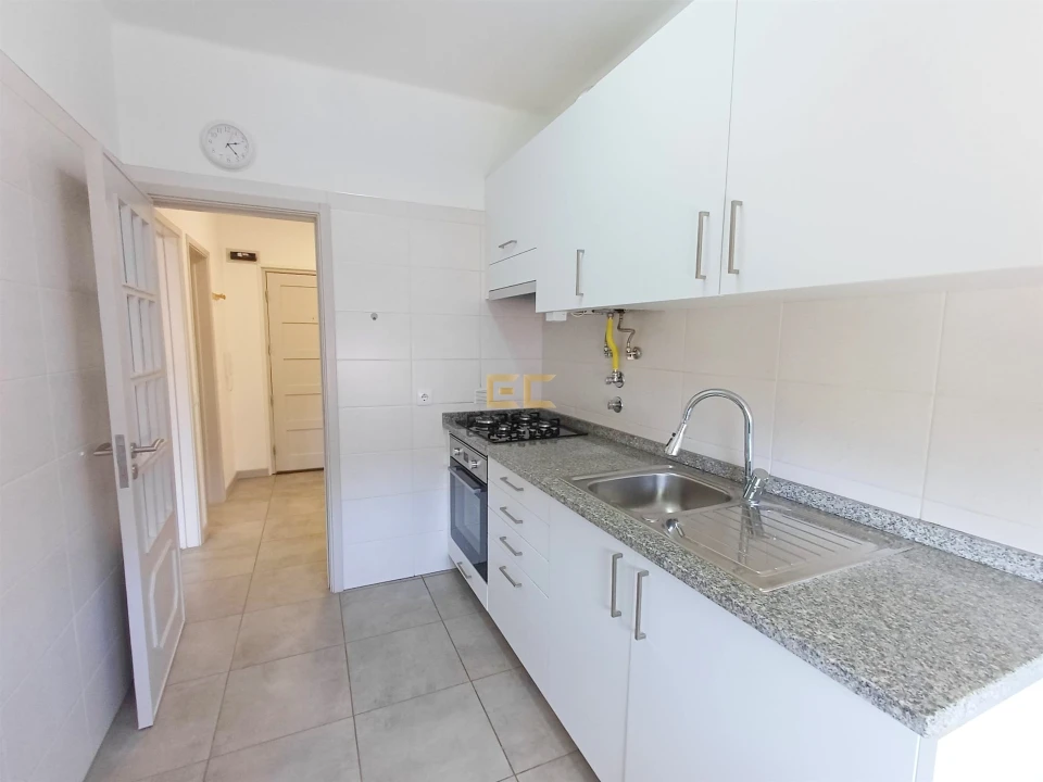 Apartamento T1 para Arrendamento em Buarcos Foto 9