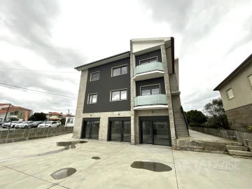 Apartamento T2 para Arrendamento em Rio de Loba