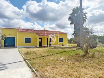 Moradia T4 para Venda em Glória do Ribatejo e Granho