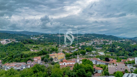 Loja para Venda em Amarante (São Gonçalo), Madalena, Cepelos e Gatão