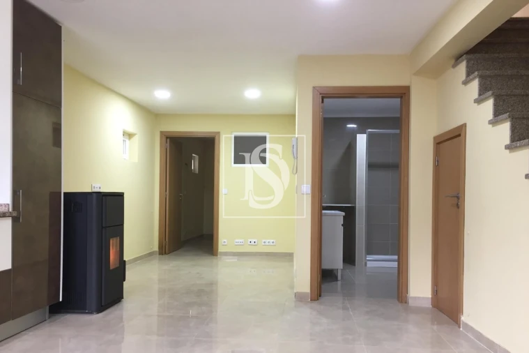 Moradia T2 para Venda em Santa Comba Dão e Couto do Mosteiro Foto 4