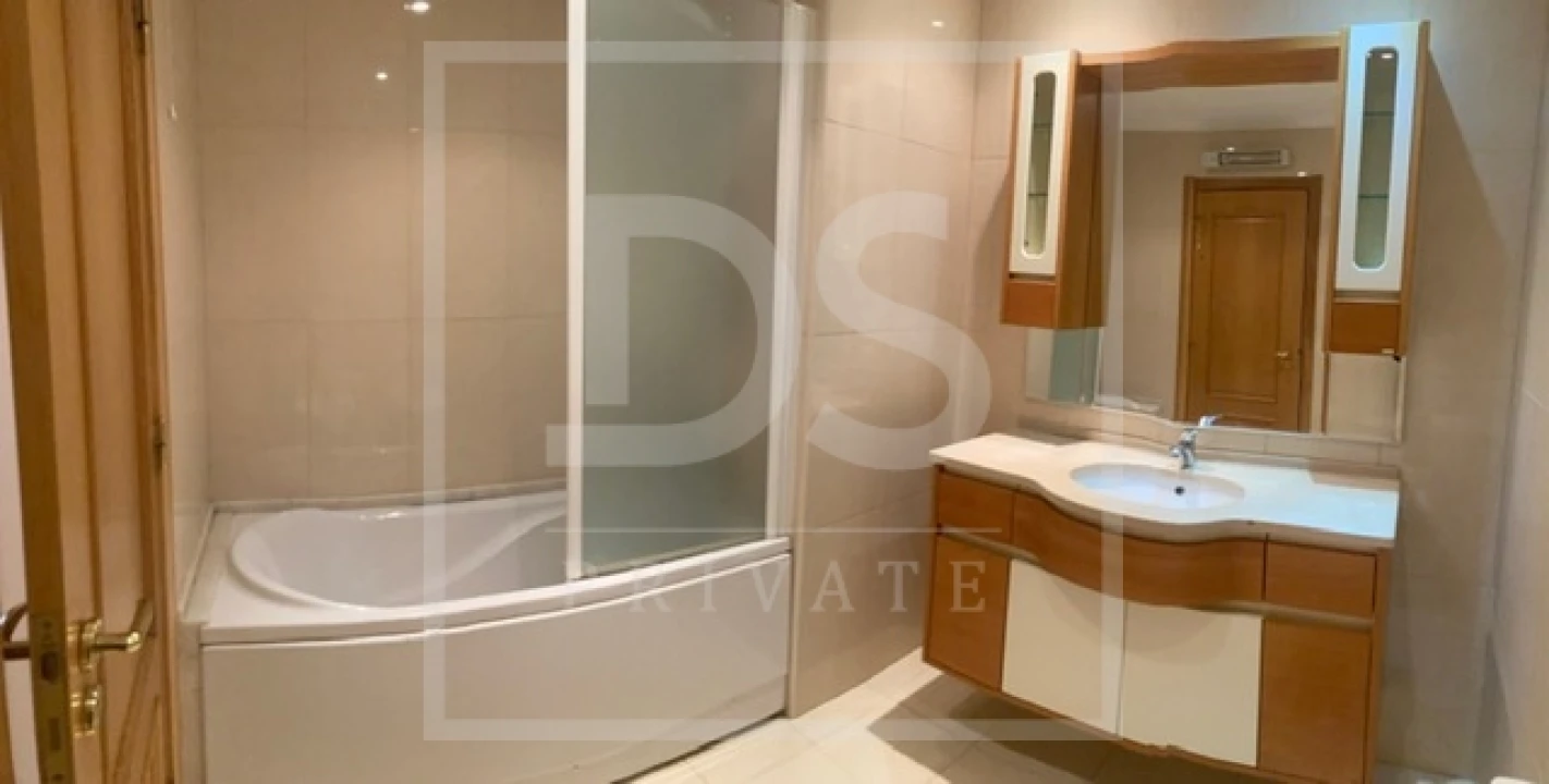 Apartamento T4 para Venda em Parque das Nações Foto 12
