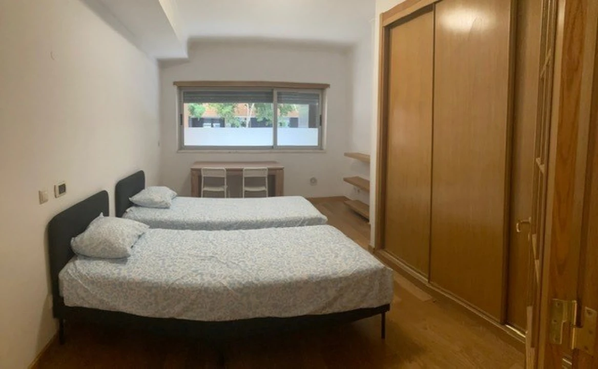 Apartamento T4 para Venda em Parque das Nações Foto 32