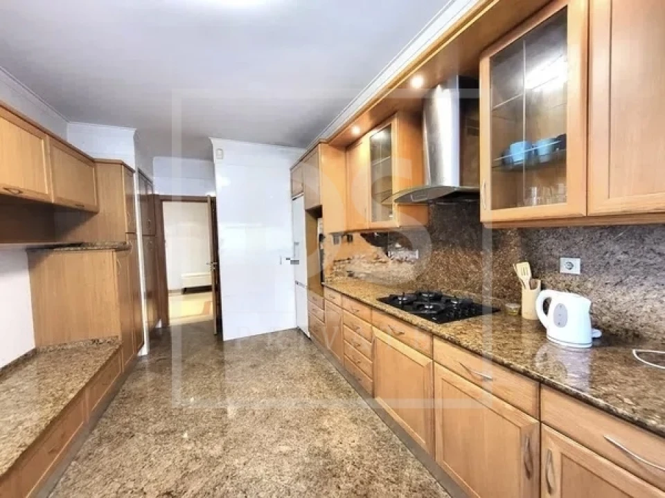 Apartamento T4 para Venda em Parque das Nações Foto 7