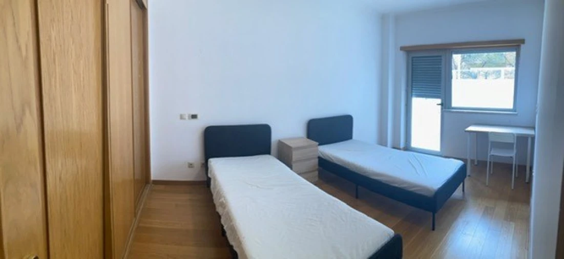Apartamento T4 para Venda em Parque das Nações Foto 37