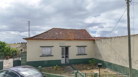Moradia T4 para Venda em Abitureiras