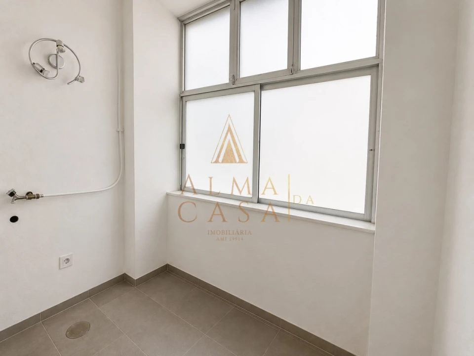 Apartamento T3 para Venda em Rio Tinto Foto 3