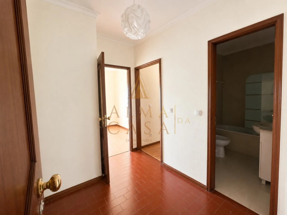 Apartamento T3 para Venda em Rio Tinto Foto 17