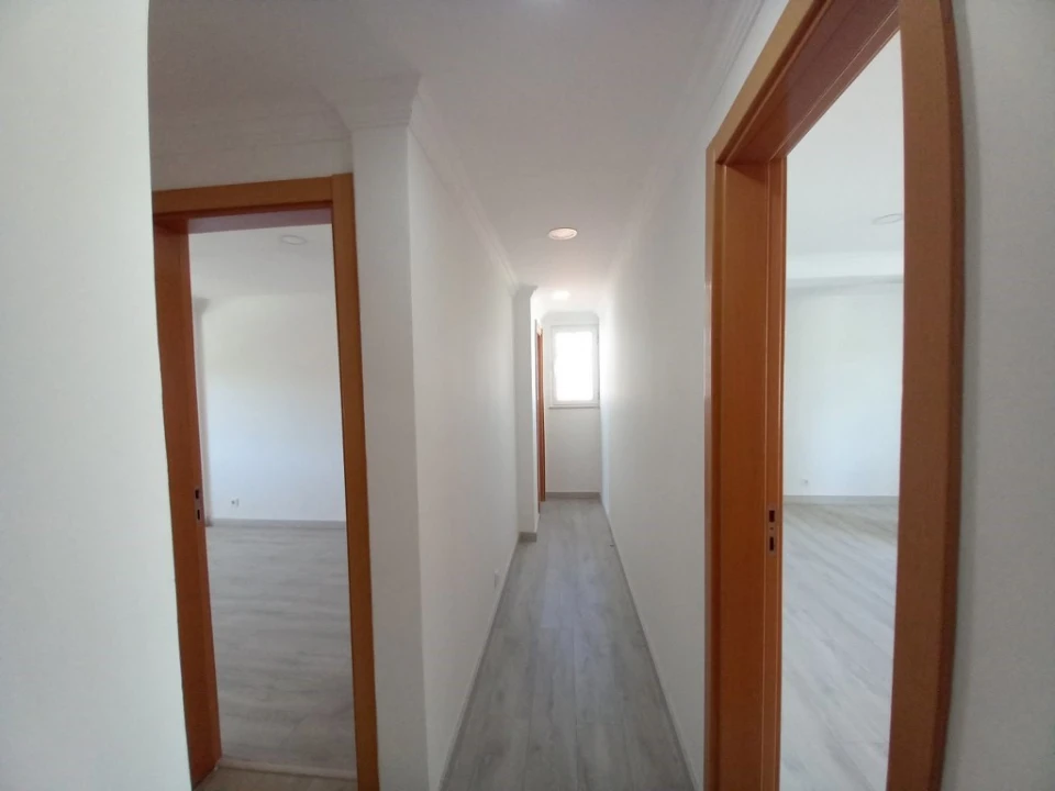 Moradia T3 para Venda em Carcavelos e Parede Foto 19