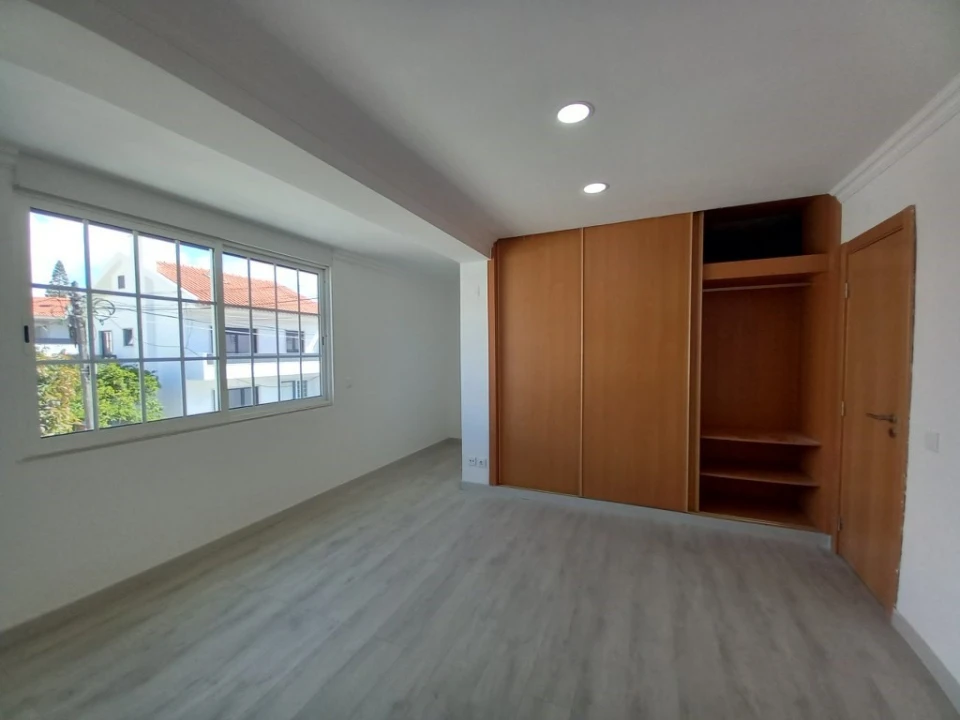 Moradia T3 para Venda em Carcavelos e Parede Foto 21