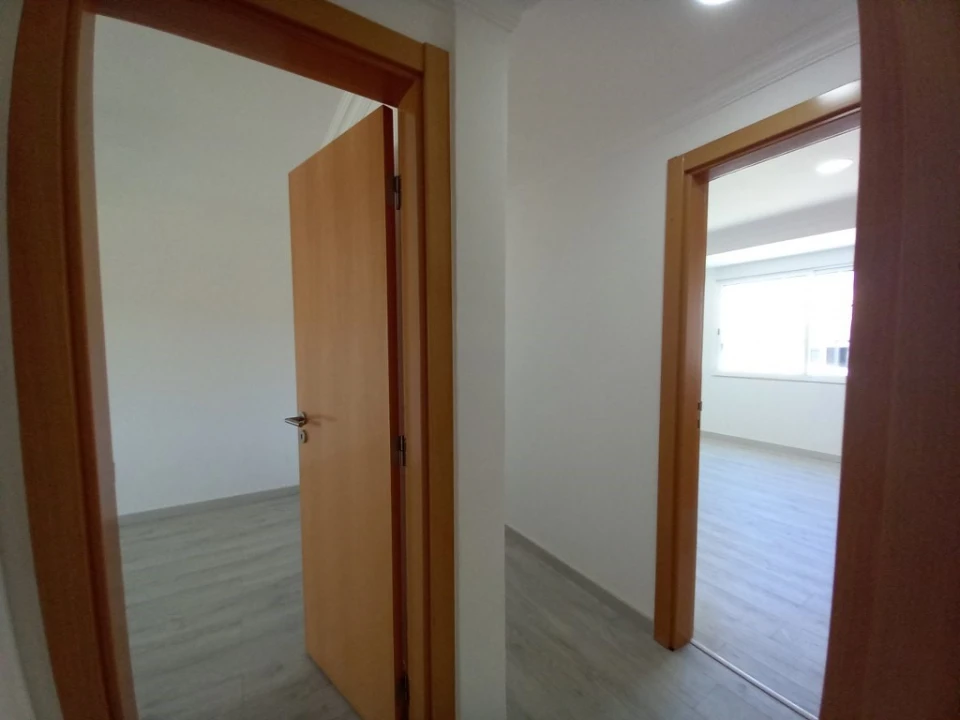Moradia T3 para Venda em Carcavelos e Parede Foto 27