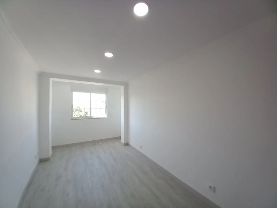 Moradia T3 para Venda em Carcavelos e Parede Foto 38
