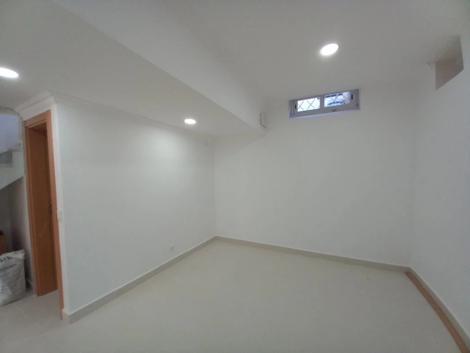 Moradia T3 para Venda em Carcavelos e Parede Foto 49