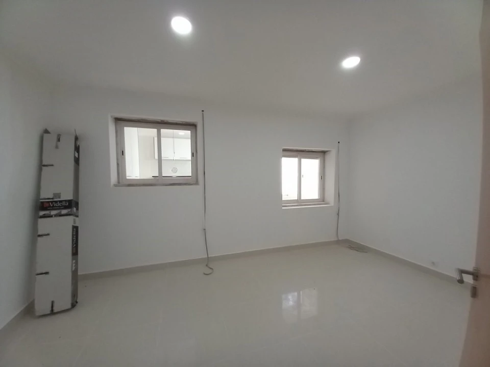 Moradia T3 para Venda em Carcavelos e Parede Foto 56