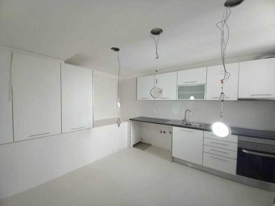 Moradia T3 para Venda em Carcavelos e Parede Foto 62