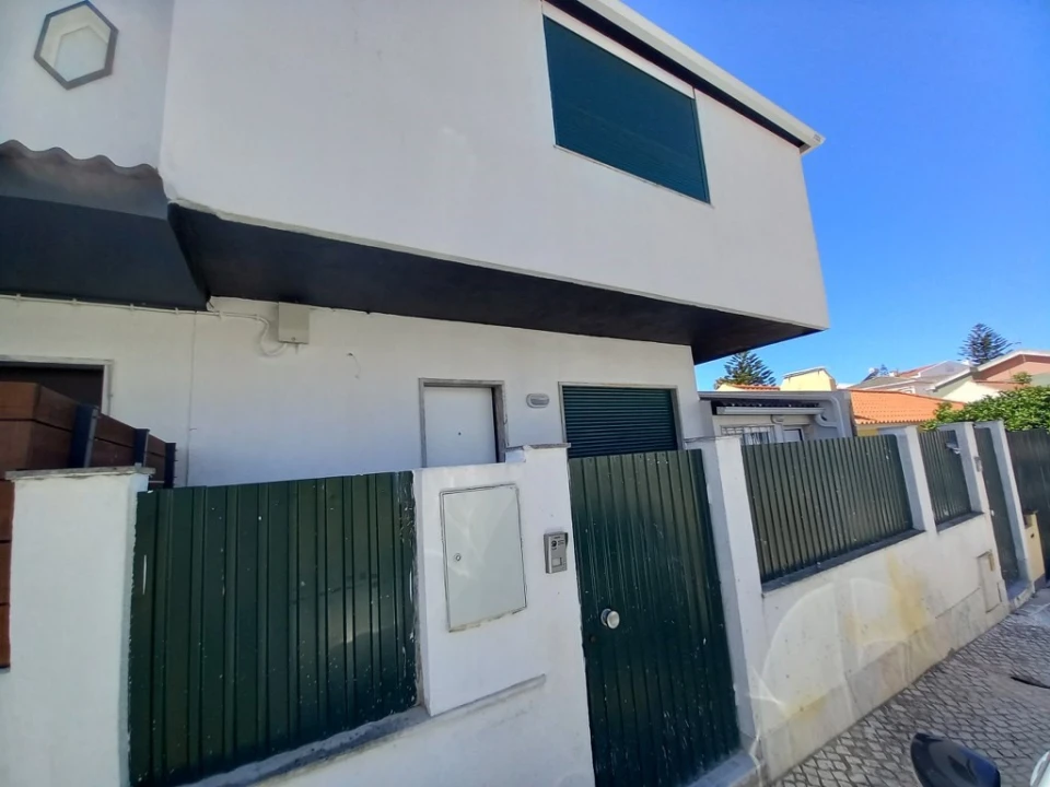 Moradia T3 para Venda em Carcavelos e Parede Foto 1