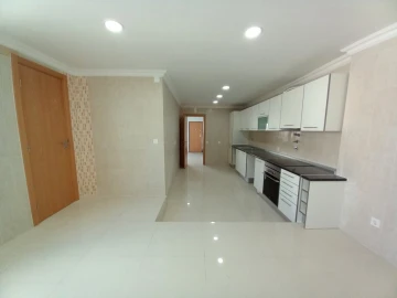 Moradia T3 para Venda em Carcavelos e Parede