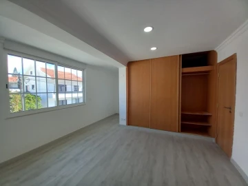 Moradia T3 para Venda em Carcavelos e Parede