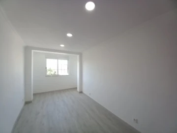 Moradia T3 para Venda em Carcavelos e Parede