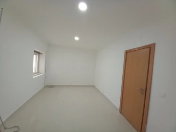 Moradia T3 para Venda em Carcavelos e Parede