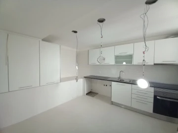 Moradia T3 para Venda em Carcavelos e Parede