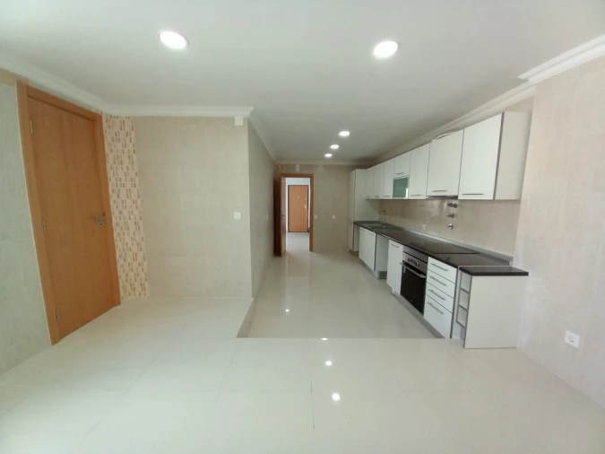Moradia T3 para Venda em Carcavelos e Parede Foto 15