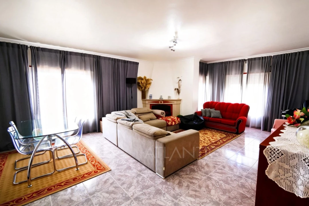 Apartamento T2 para Venda em Agualva e Mira-Sintra Foto 1