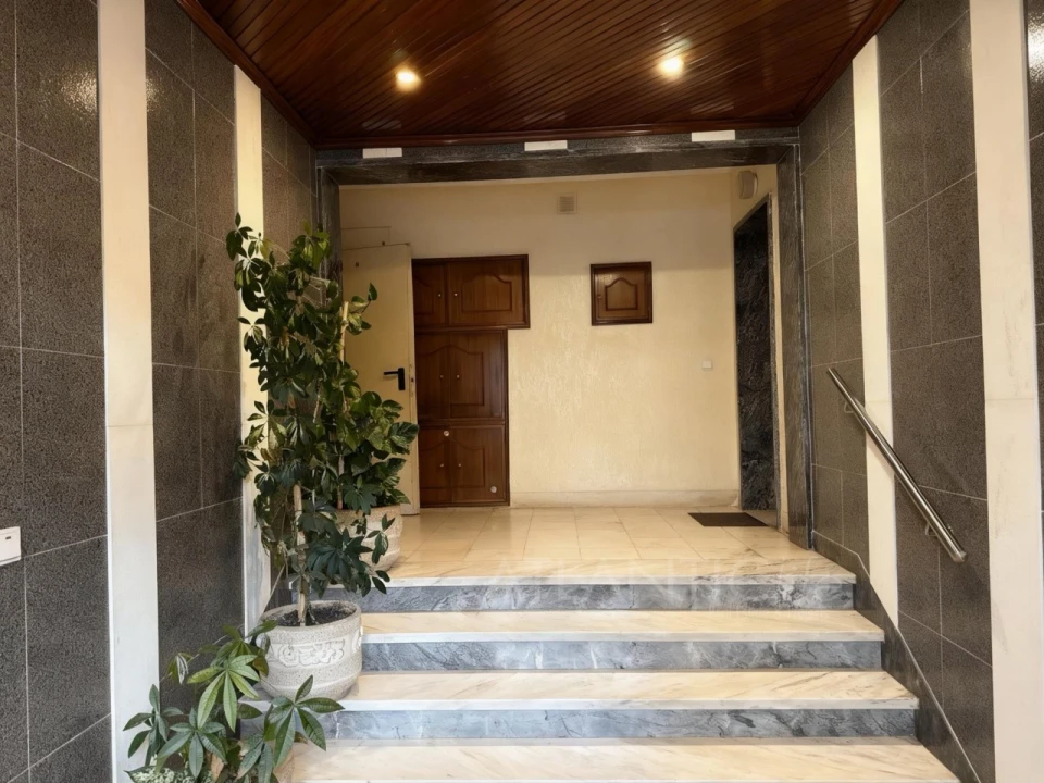 Apartamento T2 para Venda em Agualva e Mira-Sintra Foto 15