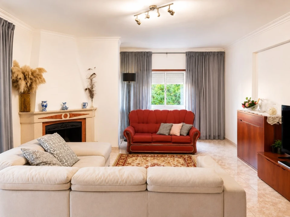 Apartamento T2 para Venda em Agualva e Mira-Sintra Foto 2