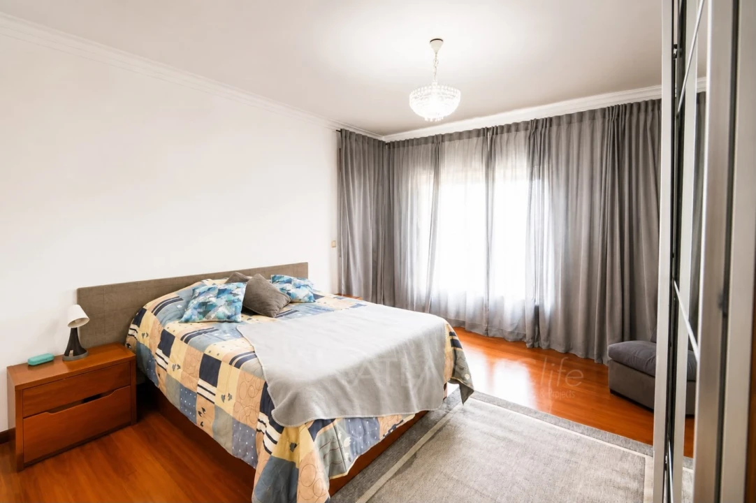 Apartamento T2 para Venda em Agualva e Mira-Sintra Foto 9