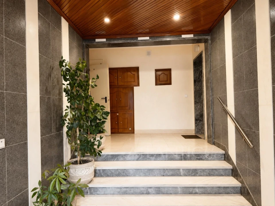 Apartamento T2 para Venda em Agualva e Mira-Sintra Foto 19