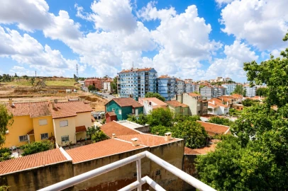 Apartamento T2 para Venda em Agualva e Mira-Sintra