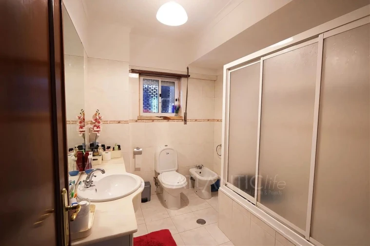 Apartamento T2 para Venda em Agualva e Mira-Sintra Foto 13