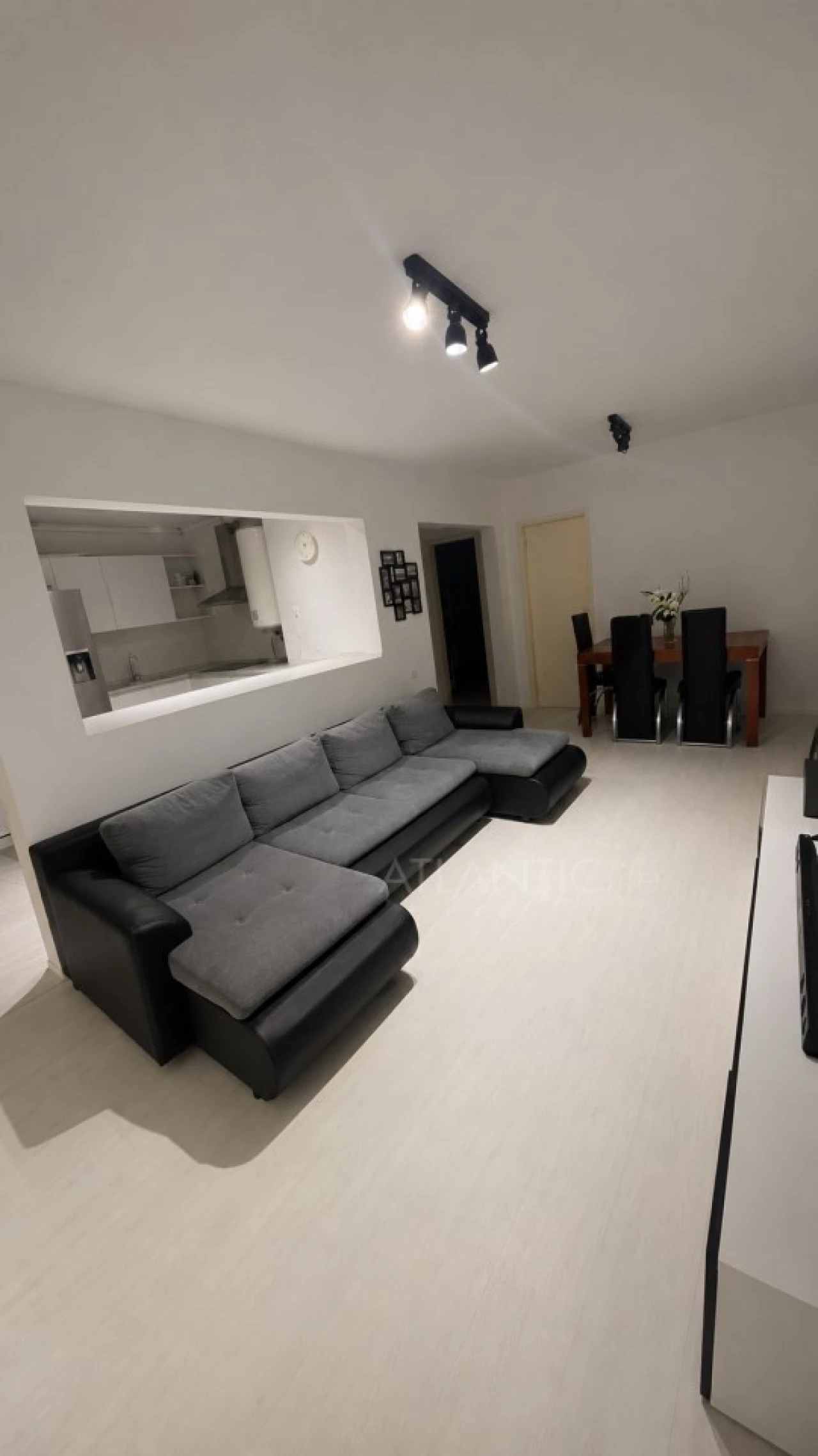 Apartamento T2 para Venda em Agualva e Mira-Sintra Foto 1